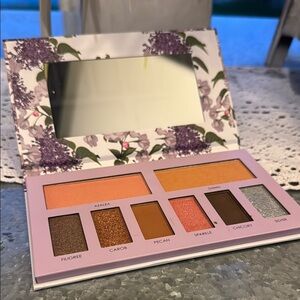 Seraphine Eyeshadow Palette - Azalea, Carob, Pecan, Sparkle, Chicory, Silver